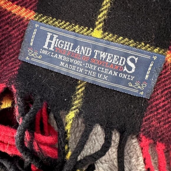 Highland Tweeds 100% Lambswool Red Black Plaid Scarf - Picture 3 of 3